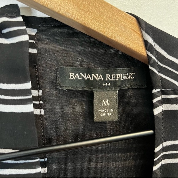 Women’s | Banana Republic Striped Sleeveless Top | Medium - Picture 5 of 9